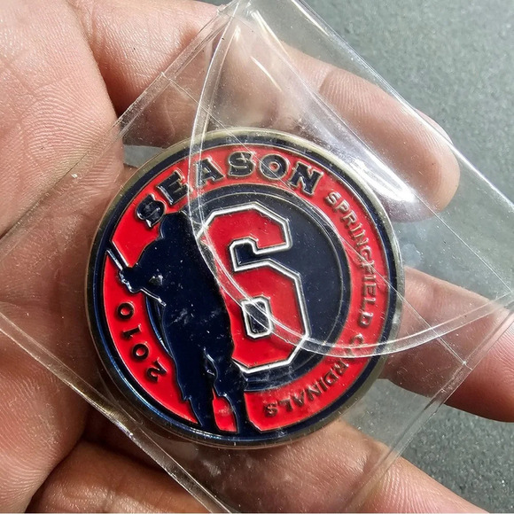 Spring Field Cardinals 2010 Season 6 Colorized Commemorative Challenge Coin - Picture 1 of 3